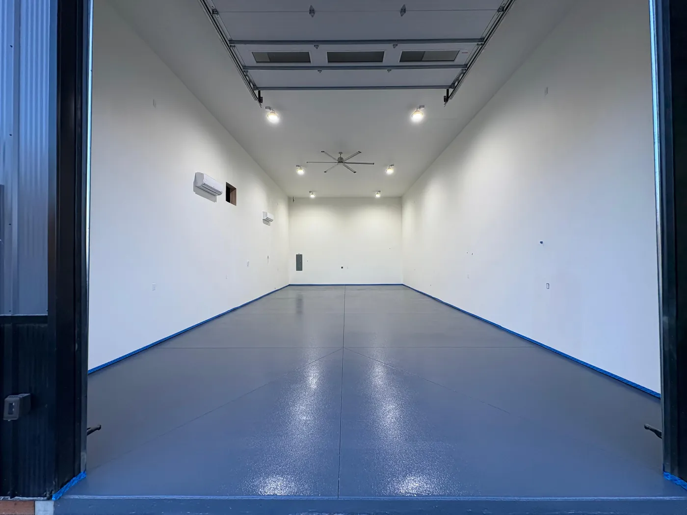 Silica sand polyaspartic system with Sherwin-Williams color match